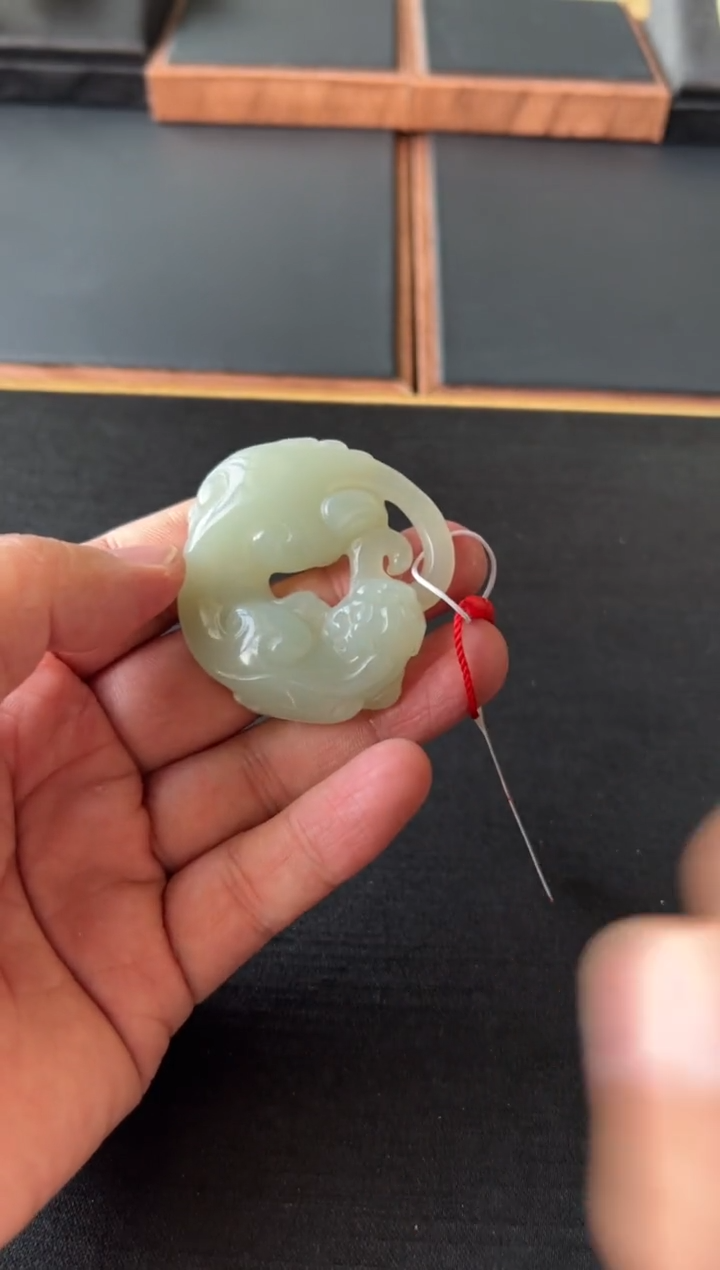 【闪购商品】和田玉把件未镶嵌且末微色差近矿