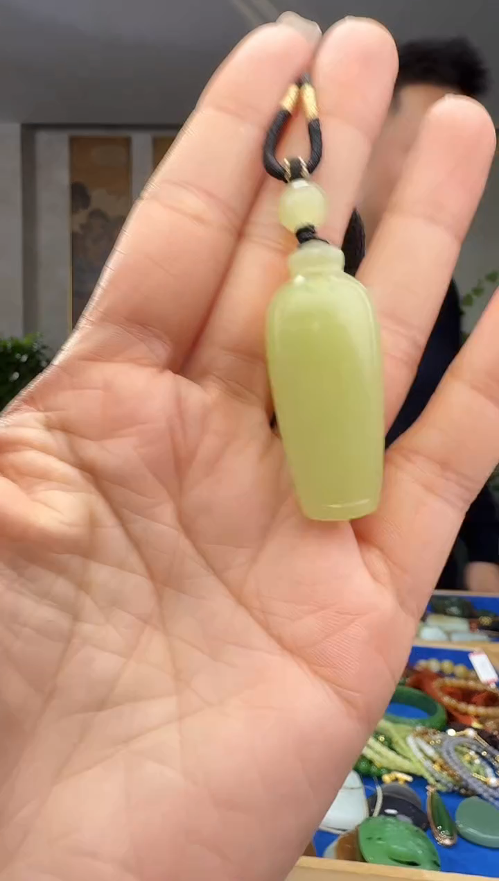 颈饰未镶嵌和田玉拍一发一