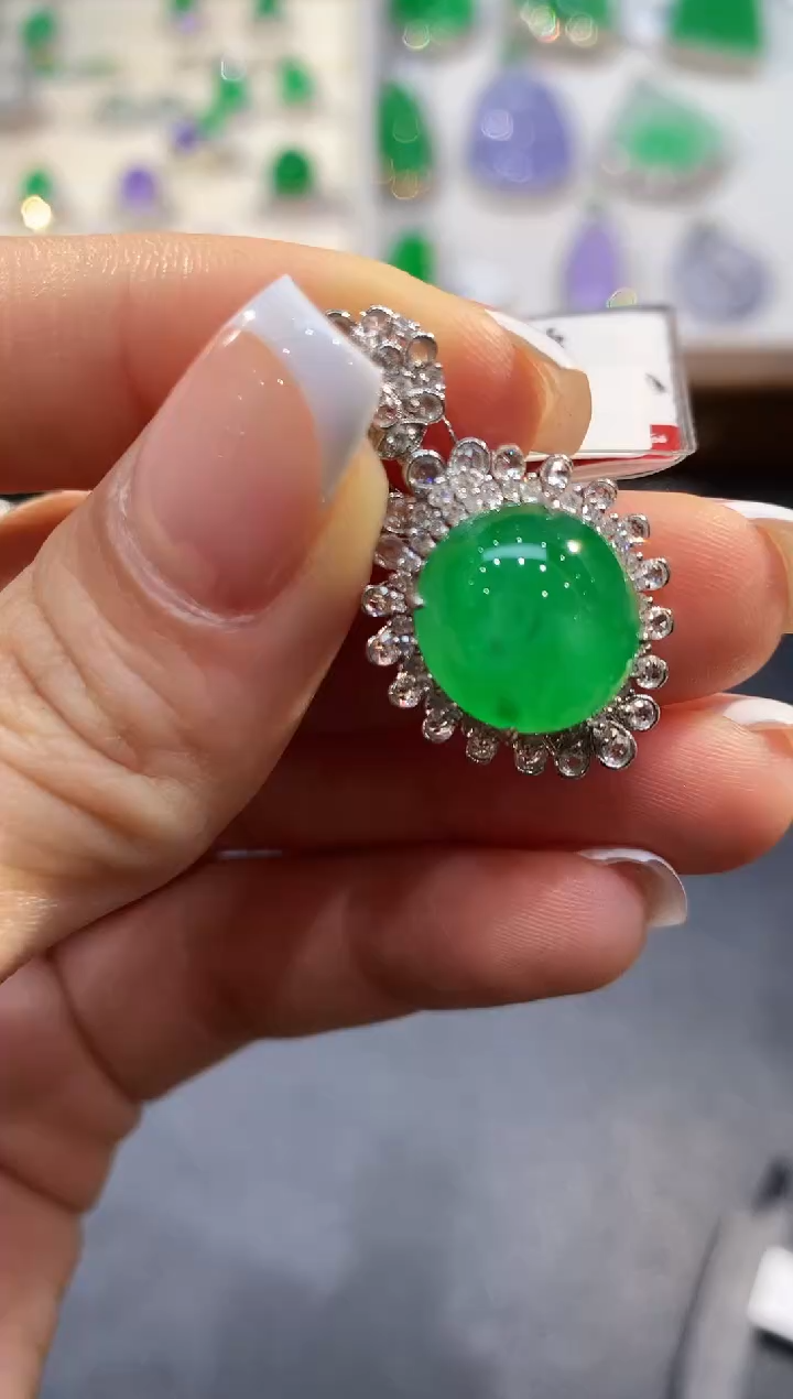 【闪购商品】翡翠吊坠(不含链)18K金镶嵌CJ5889