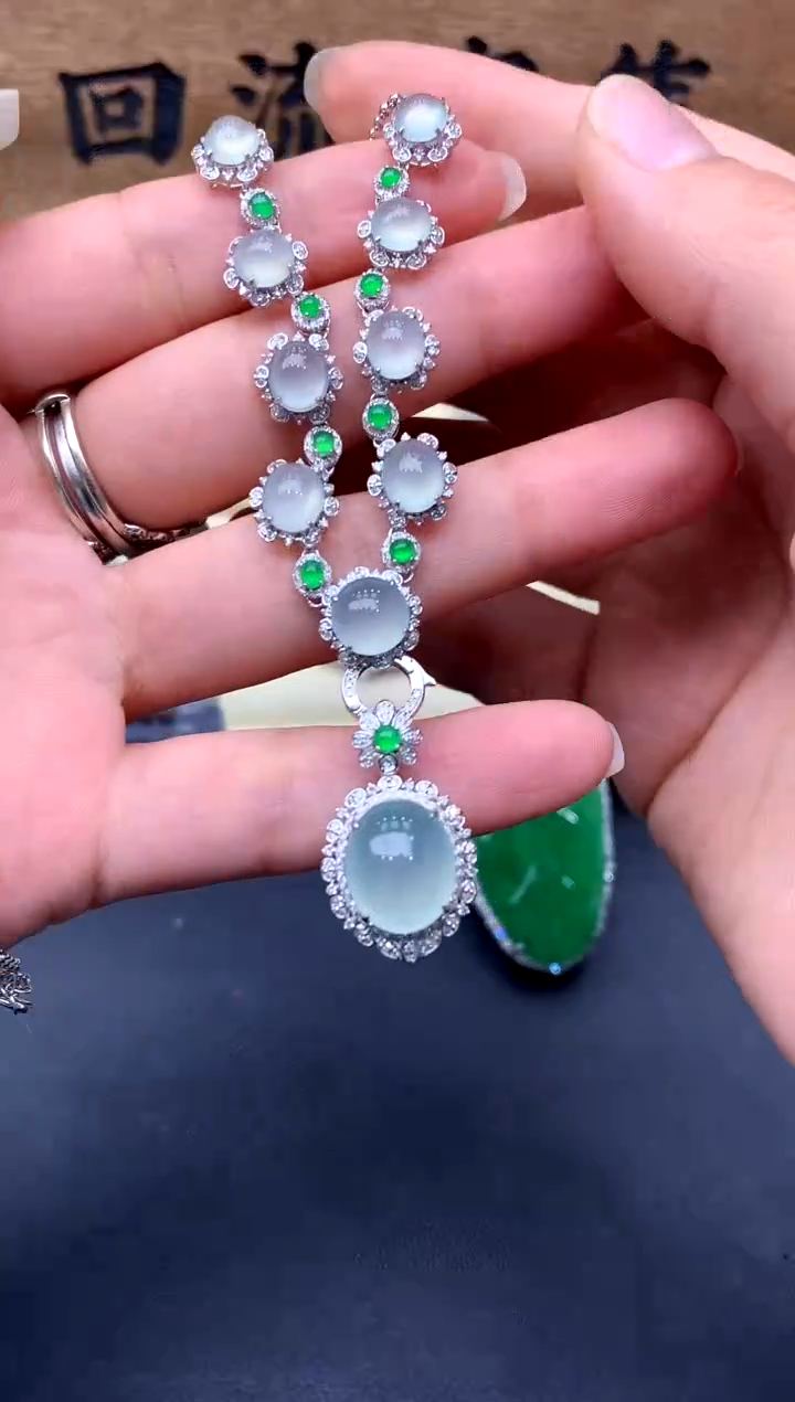 【闪购商品】翡翠颈饰18K金镶嵌447-中国好珍宝