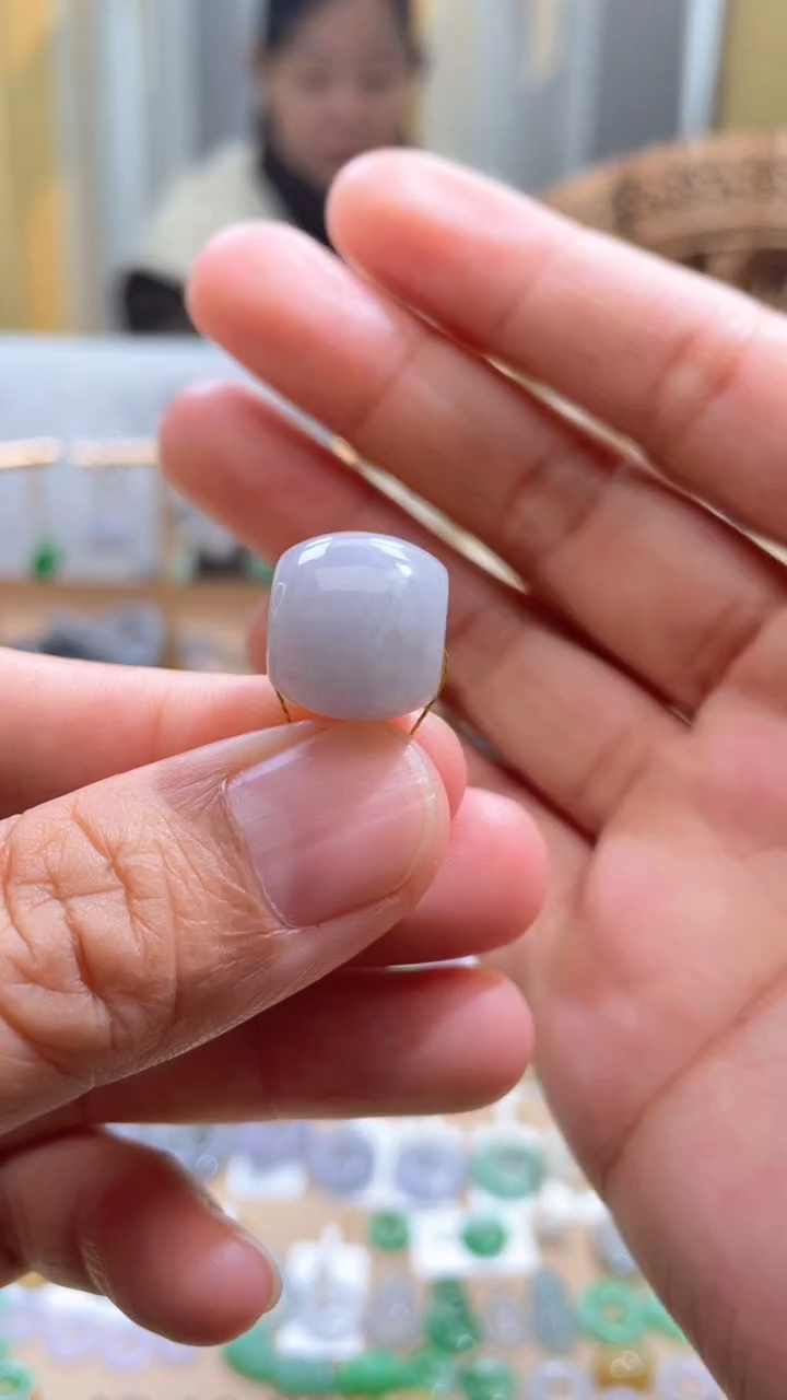 【闪购商品】翡翠颈饰未镶嵌路路通