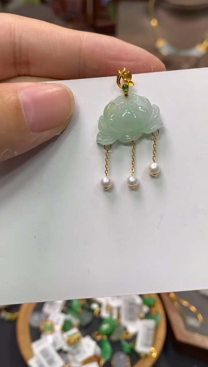 【闪购商品】翡翠颈饰18K金镶嵌净货13936