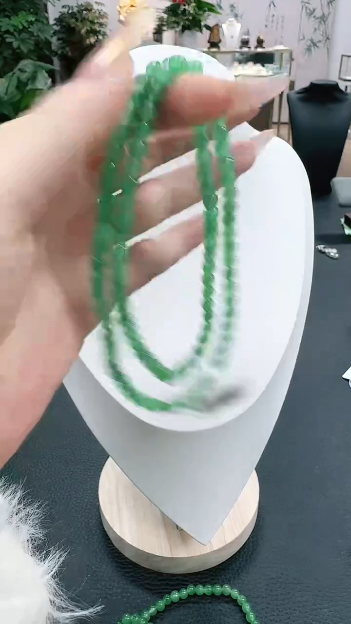 未镶嵌1石英质玉（非洲翠）/6584