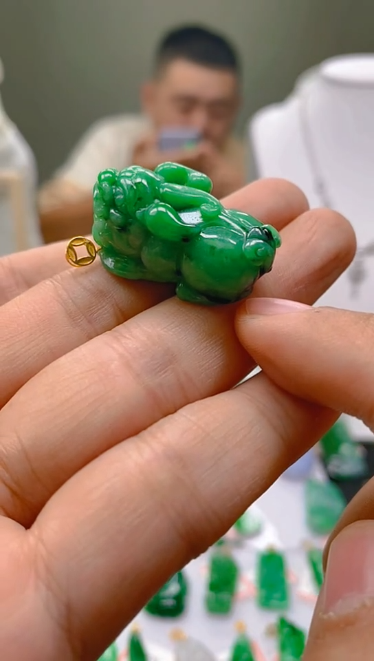 【闪购商品】翡翠颈饰18K金镶嵌新号开播，全场乱卖