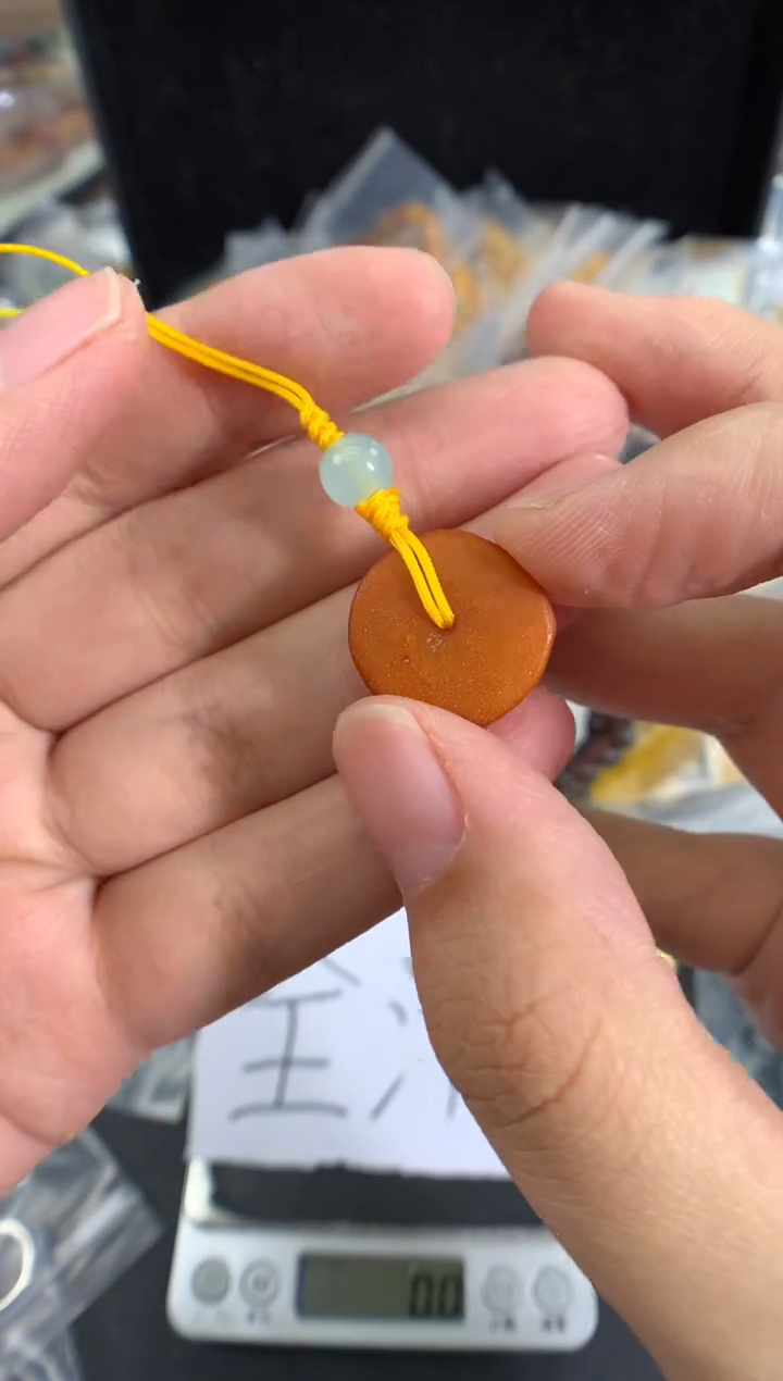 蜜蜡未镶嵌珠宝奇石11