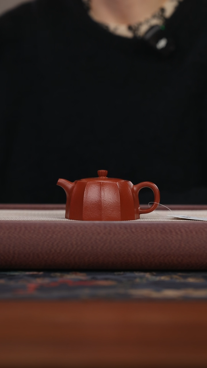 【闪购商品】紫砂茶壶hf大红袍 筋纹半月150cc