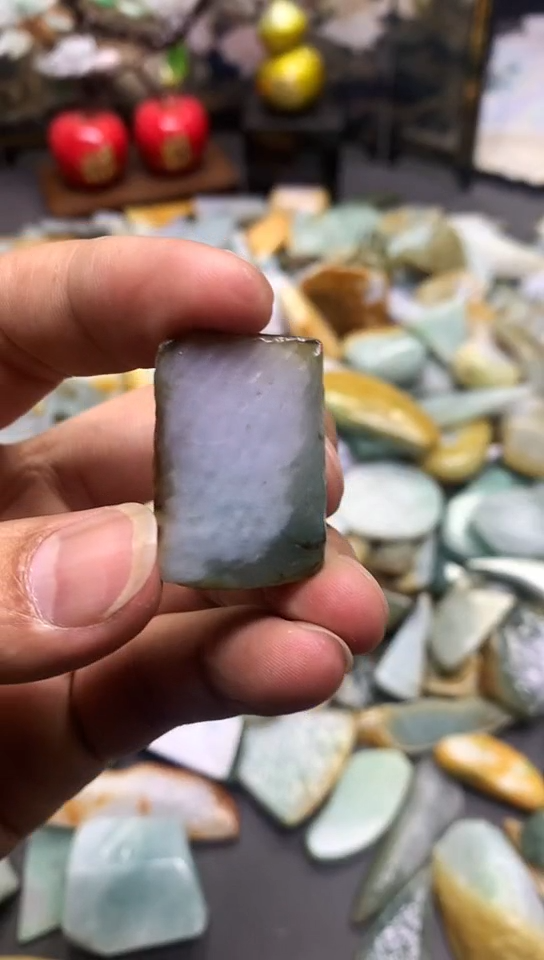 【闪购商品】翡翠耳饰未镶嵌天然翡翠A货