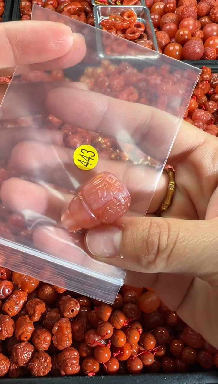 【闪购商品】南红玛瑙颈饰未镶嵌1