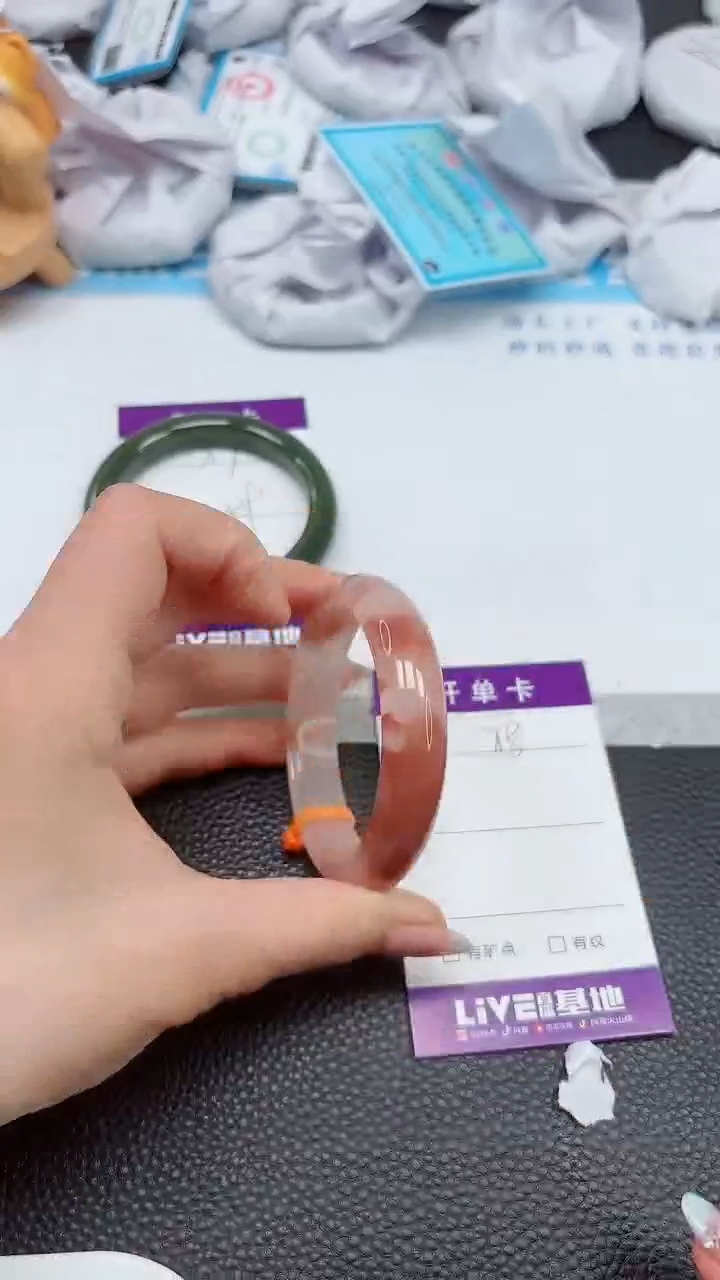 【闪购商品】石英质玉手镯未镶嵌718---56