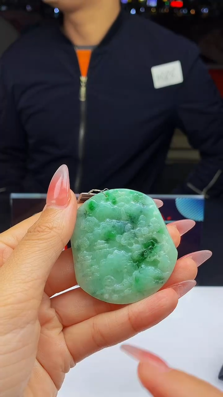 颈饰未镶嵌翡翠梦****A天然A货翡翠