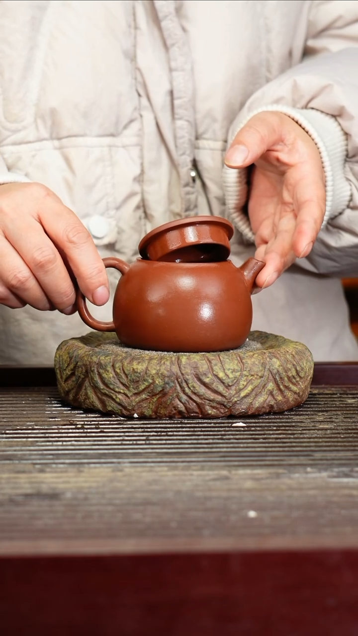 宜兴原矿紫砂壶茶壶宜兴原矿紫砂壶茶壶180C