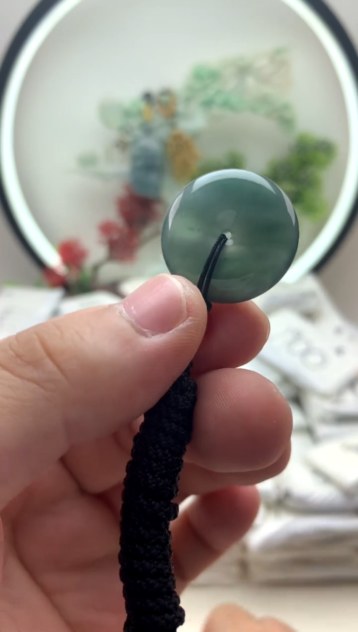 颈饰未镶嵌翡翠小平安扣