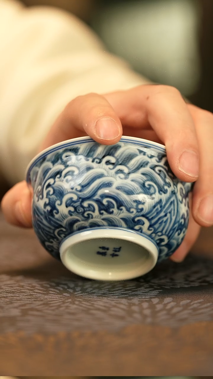 中式仿明江崖海水龙纹炉式