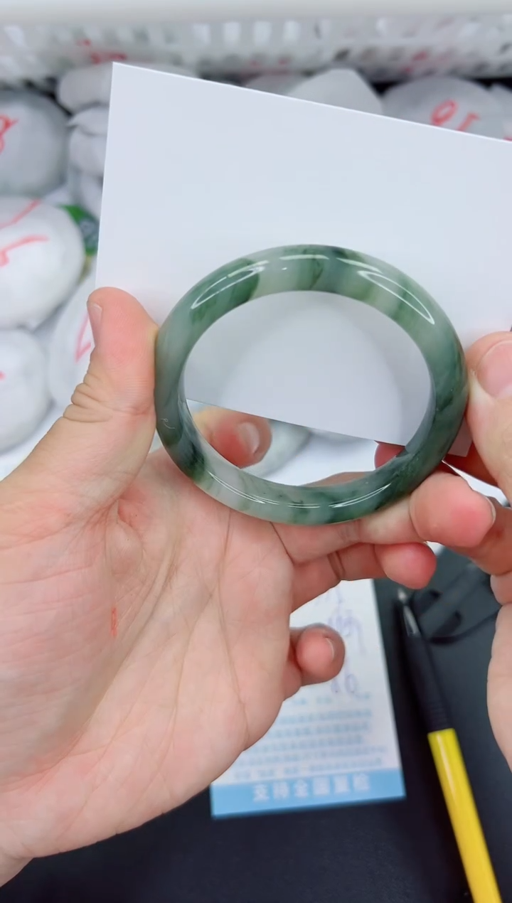 【闪购商品】石英质玉手镯未镶嵌335-56.3