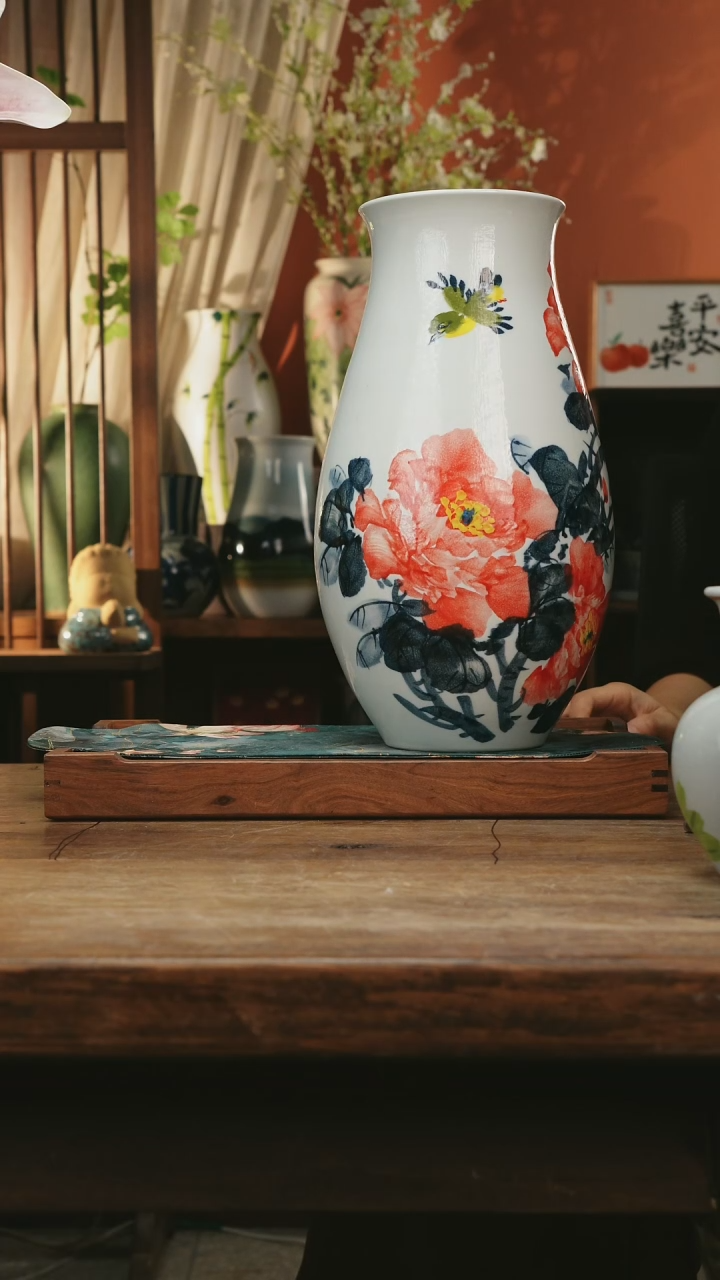 瓷片景德镇设计师釉下手绘陶瓷花瓶