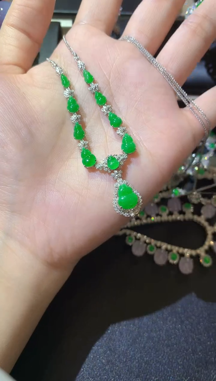 【闪购商品】翡翠套链18K金镶嵌C66翡翠