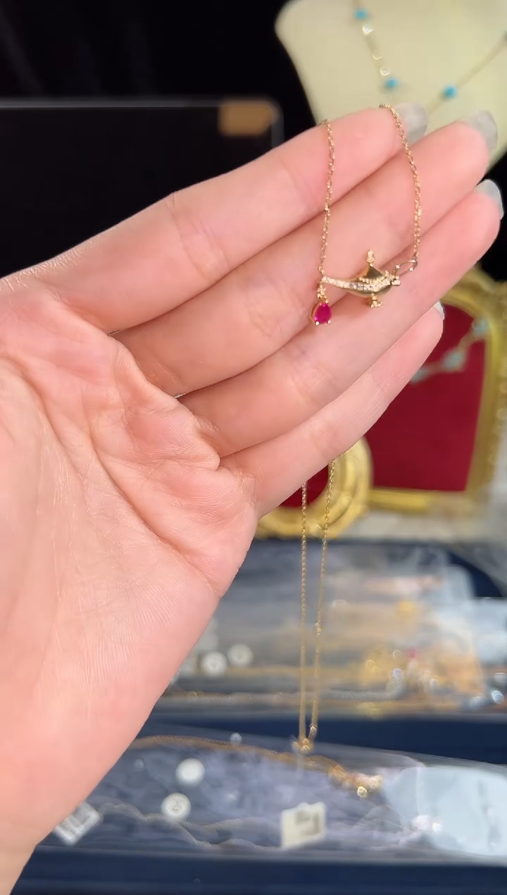 【闪购商品】红宝石颈饰18K金镶嵌项链