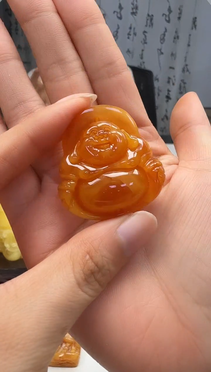 裸石琥珀未镶嵌如图