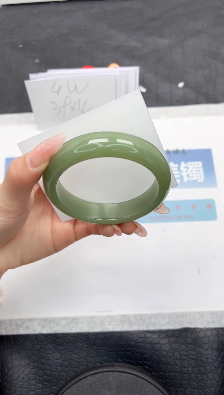 【闪购商品】石英质玉手镯未镶嵌Q279-60