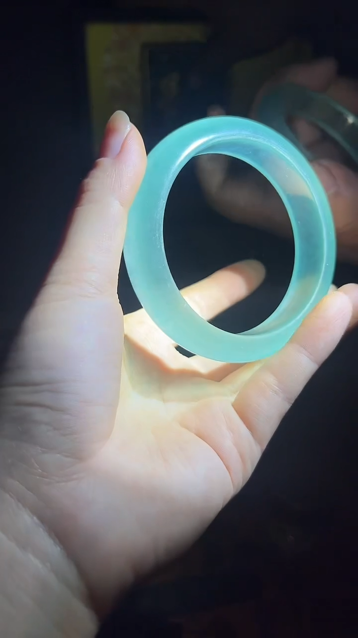 和田玉手镯未镶嵌和田玉手镯.1只