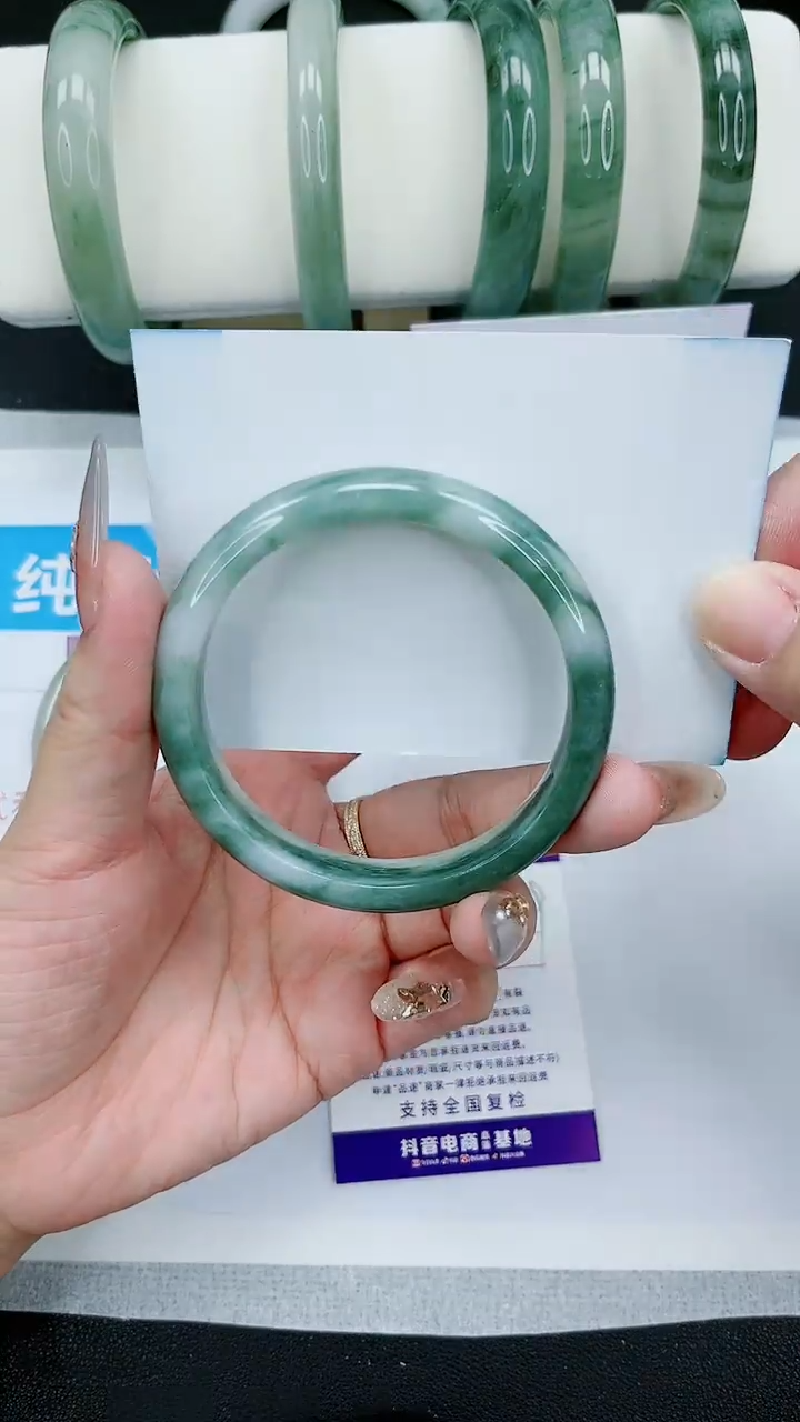 【闪购商品】石英质玉手镯未镶嵌107号/58-59圈