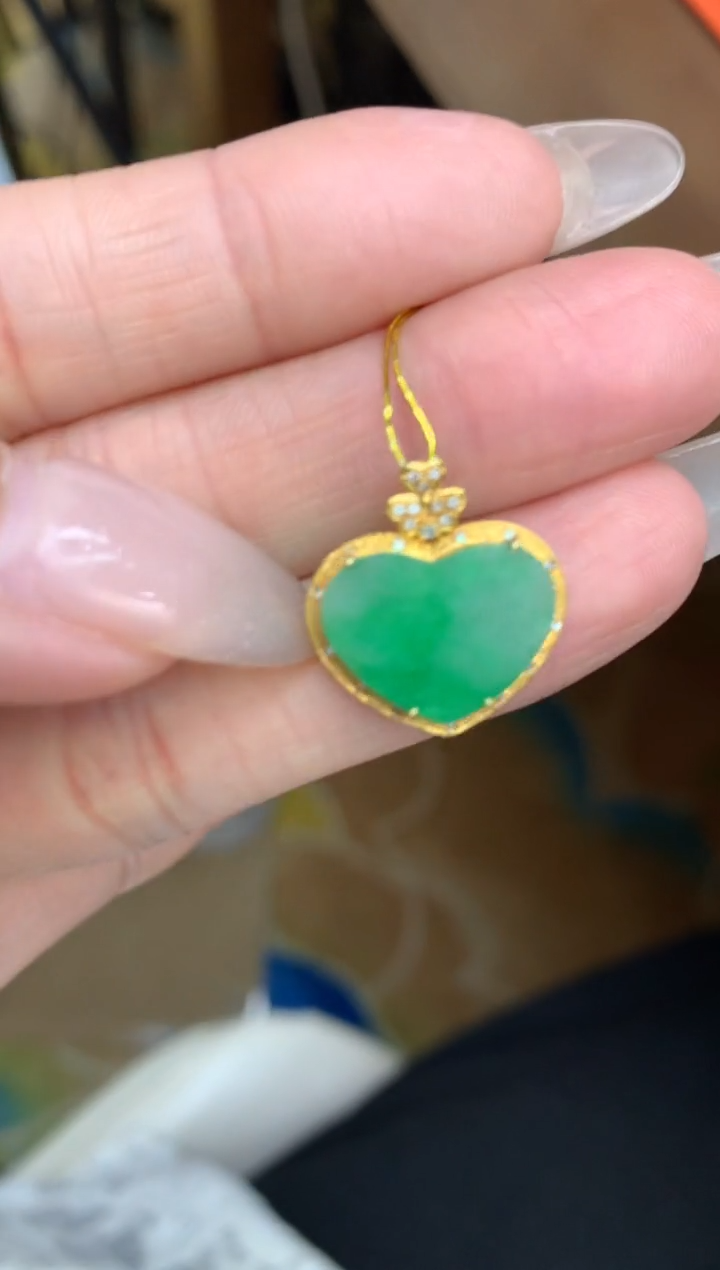 【闪购商品】翡翠颈饰18K金镶嵌爱心
