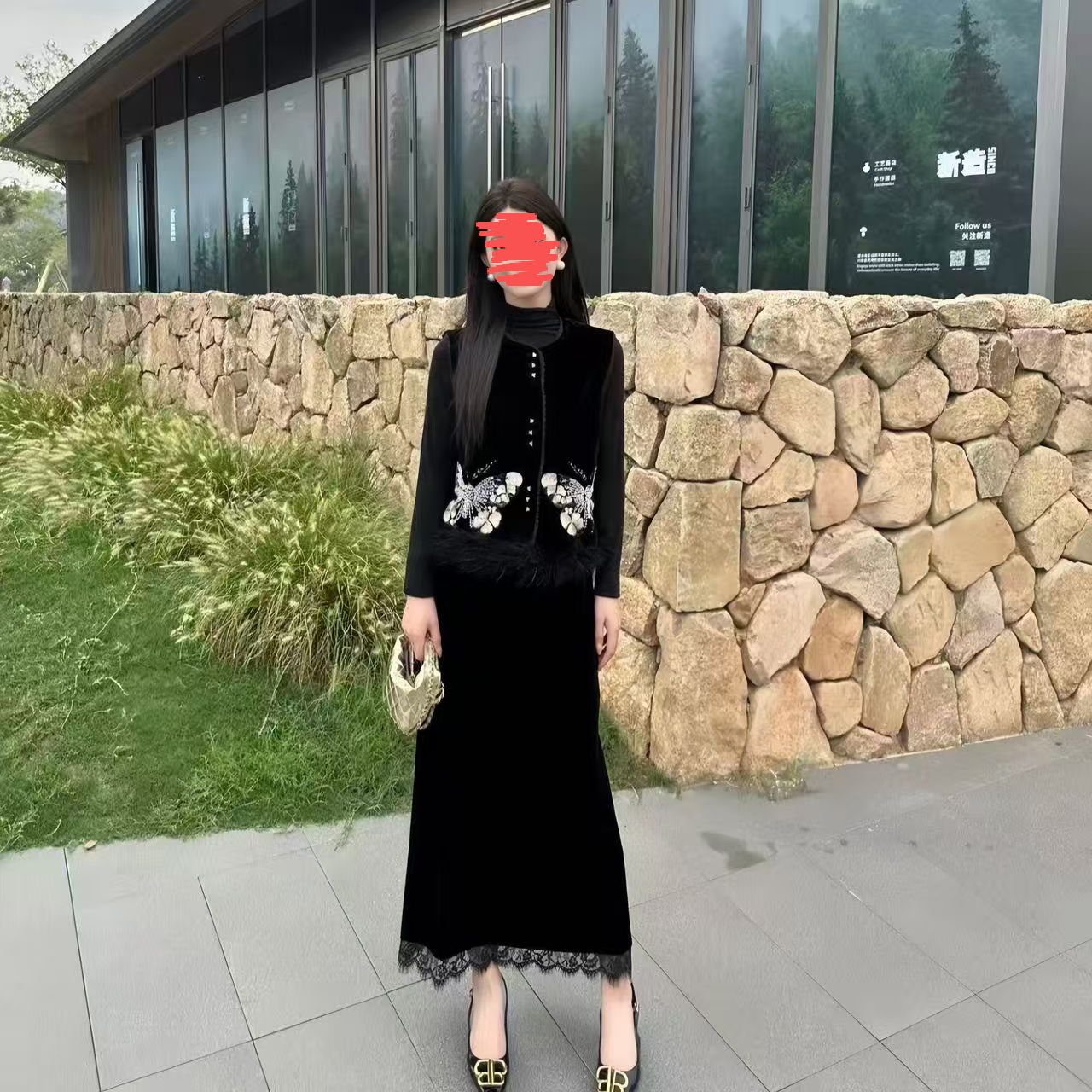 【嘎嘎推荐】新中式复古黑色丝绒拼毛马甲蕾丝半身裙拼接两件套