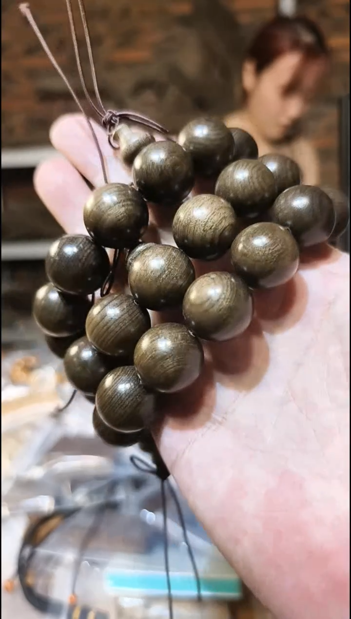 楠木（金丝楠）把件1.8阴沉绿单圈