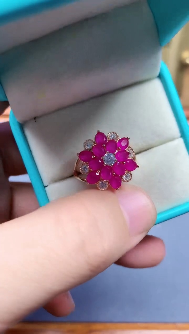 【闪购商品】红宝石戒指银S925镶嵌........