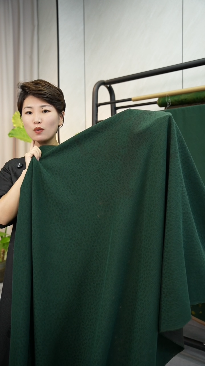 蚕丝0.1米价 瑕疵冠乐绉香云纱27姆米133宽