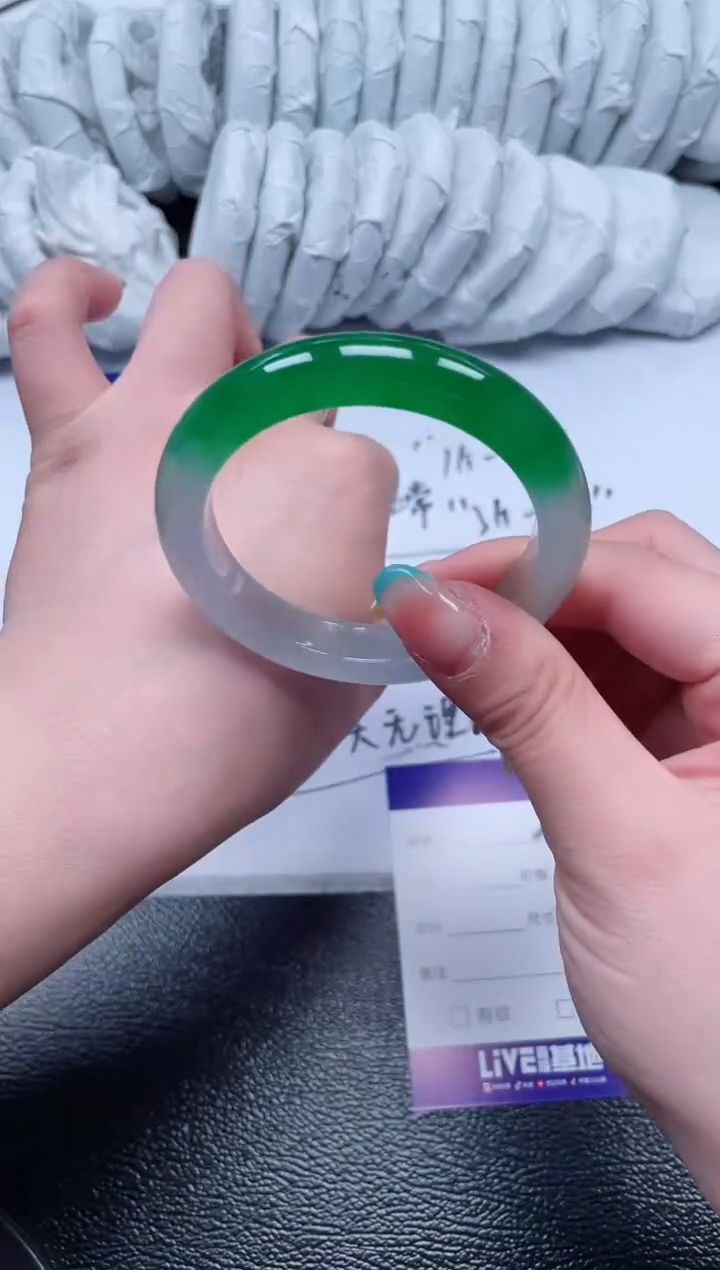 94所见即所得秒拍秒付5253