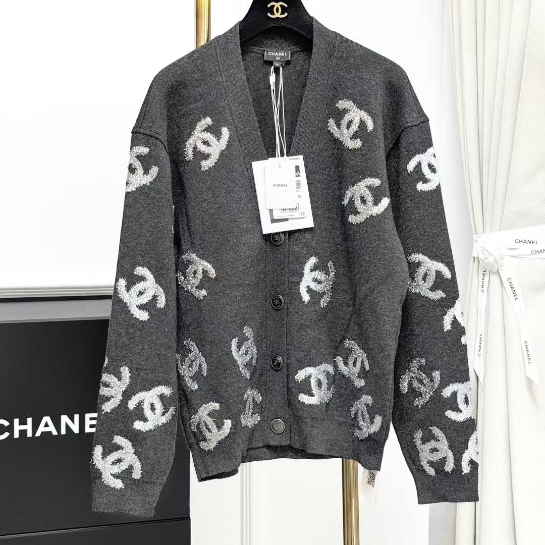 99新 Chanel/香奈儿 38码22A爆款灰色拼银色满logo针织开衫