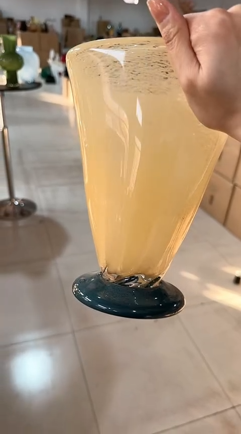 【闪购商品】玻璃黄色敞口