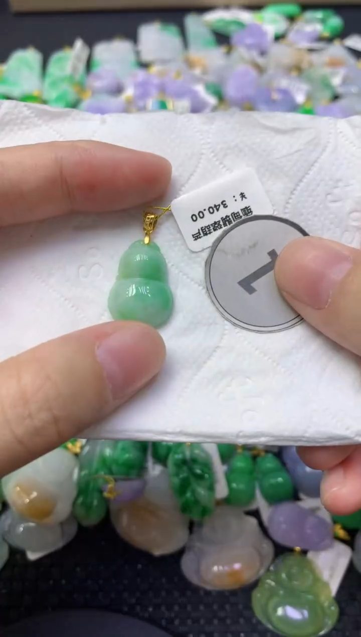 颈饰未镶嵌翡翠天然缅甸翡翠A货