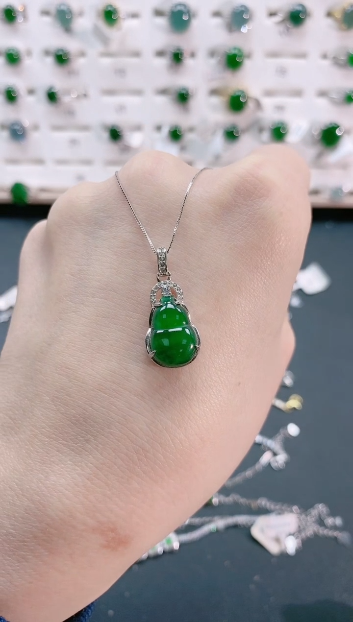 【闪购商品】翡翠颈饰银S925镶嵌天然翡翠