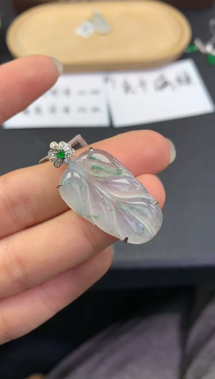 【闪购商品】翡翠颈饰18K金镶嵌