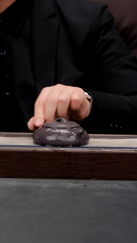 【闪购商品】紫砂茶壶天青刻绘无尘