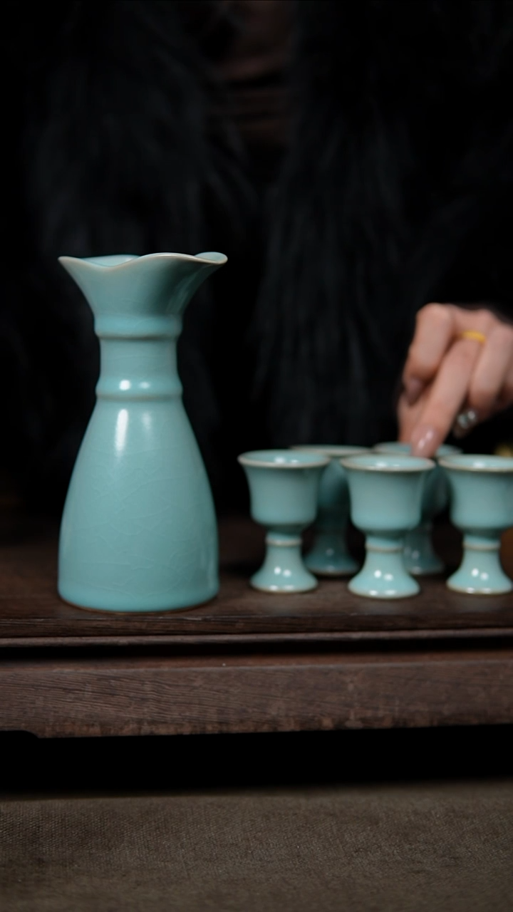 【闪购商品】杯仿古天青精工分酒器＋6杯