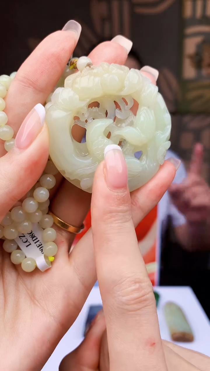 定制和田玉BOSS阳天然和田玉（拍一发一）