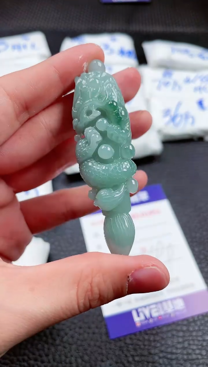 【闪购商品】翡翠未镶嵌颈饰00001951