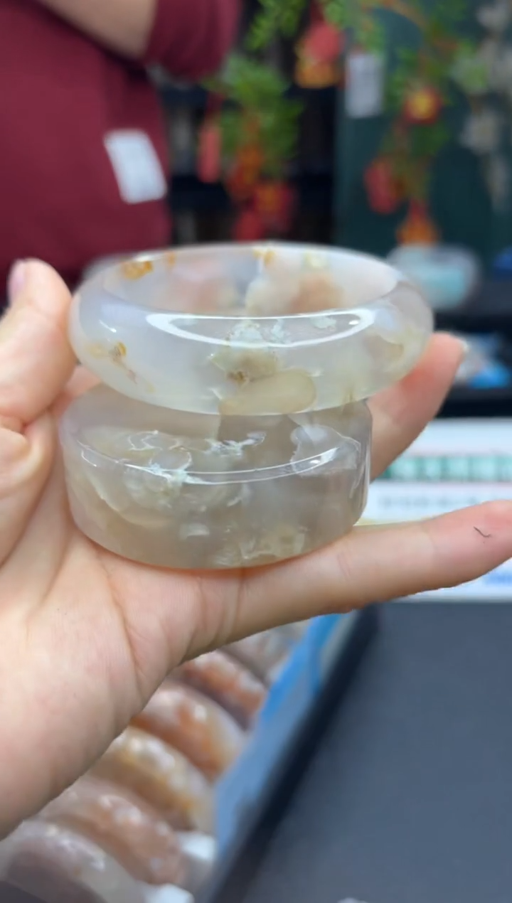 【闪购商品】石英质玉手镯未镶嵌2124（60圈赠送镯心）