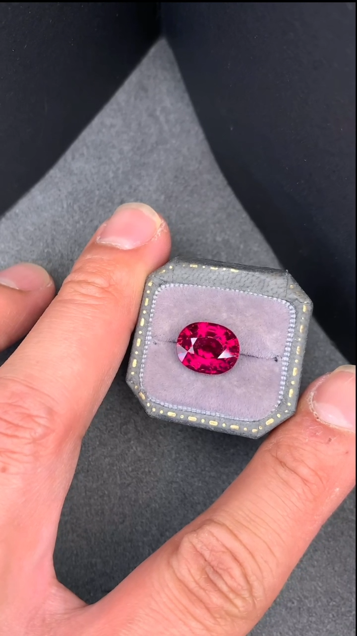 【闪购商品】石榴石裸石未镶嵌5.96克拉