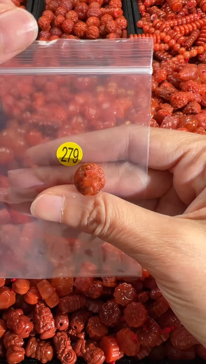 【闪购商品】南红玛瑙颈饰未镶嵌1
