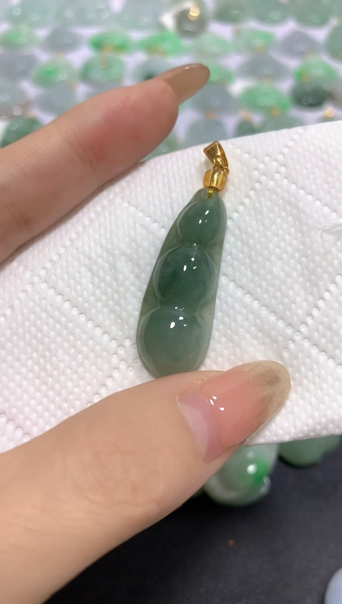 颈饰未镶嵌翡翠A货