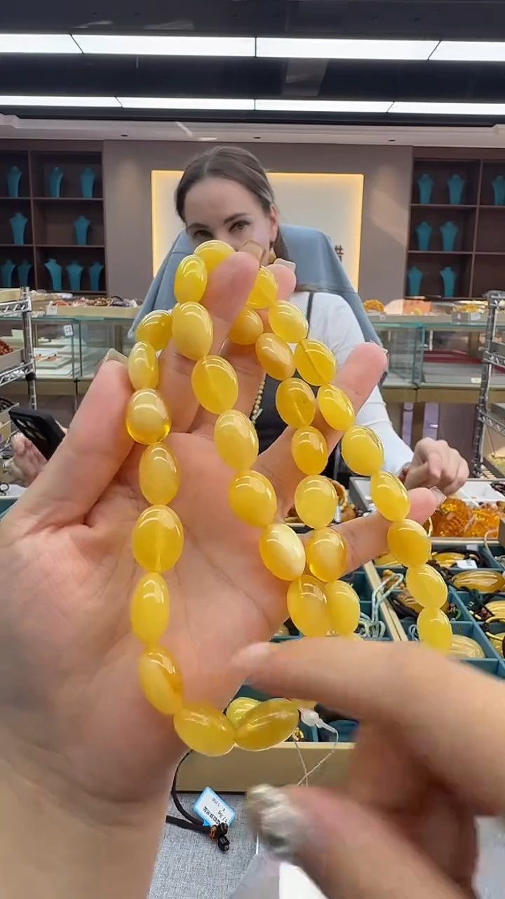 琥珀颈饰未镶嵌198秒拍号 假一罚三 