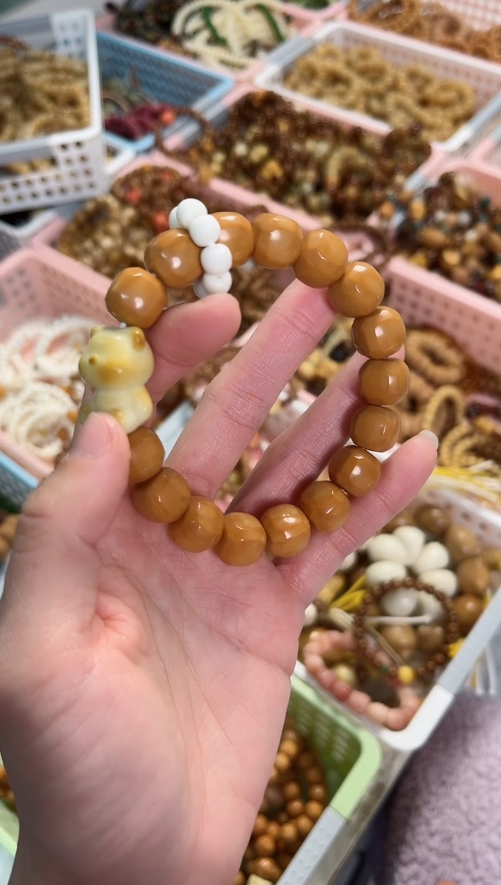 【闪购商品】菩提根/象牙果手串猴头六方象牙果小熊
