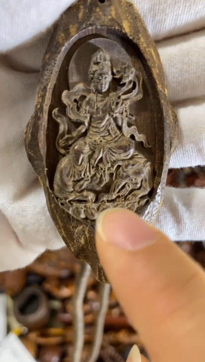 木中之王黄奇龙蛇生肖