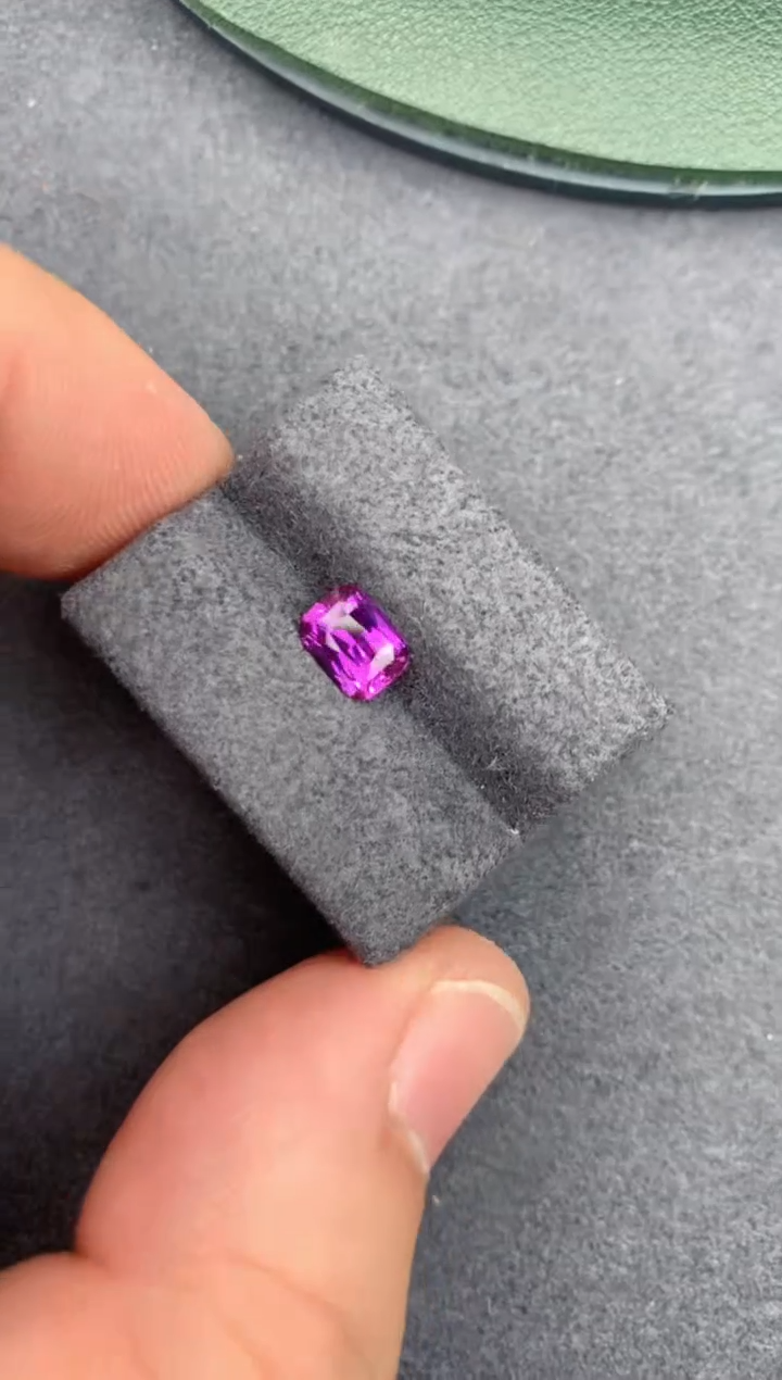 【闪购商品】彩色蓝宝石裸石未镶嵌1ct 无烧紫蓝宝