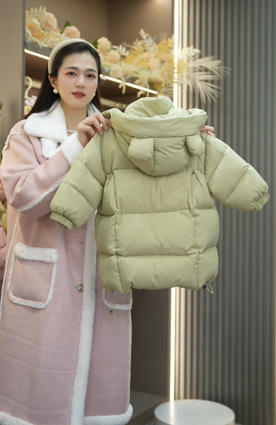 【松鼠】秋冬洋气厚款连帽韩版中长款暖男女童休闲风冬季外套羽绒服