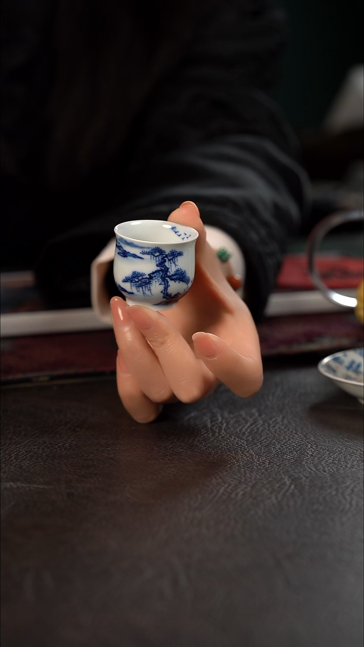 40c 厚力煊期云山水小玉兰杯 秋松渡云